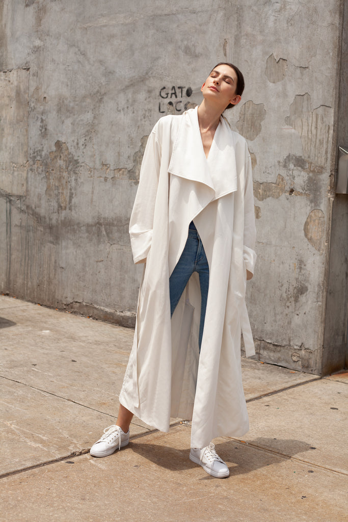 White long trench coat by Lâcher Prise